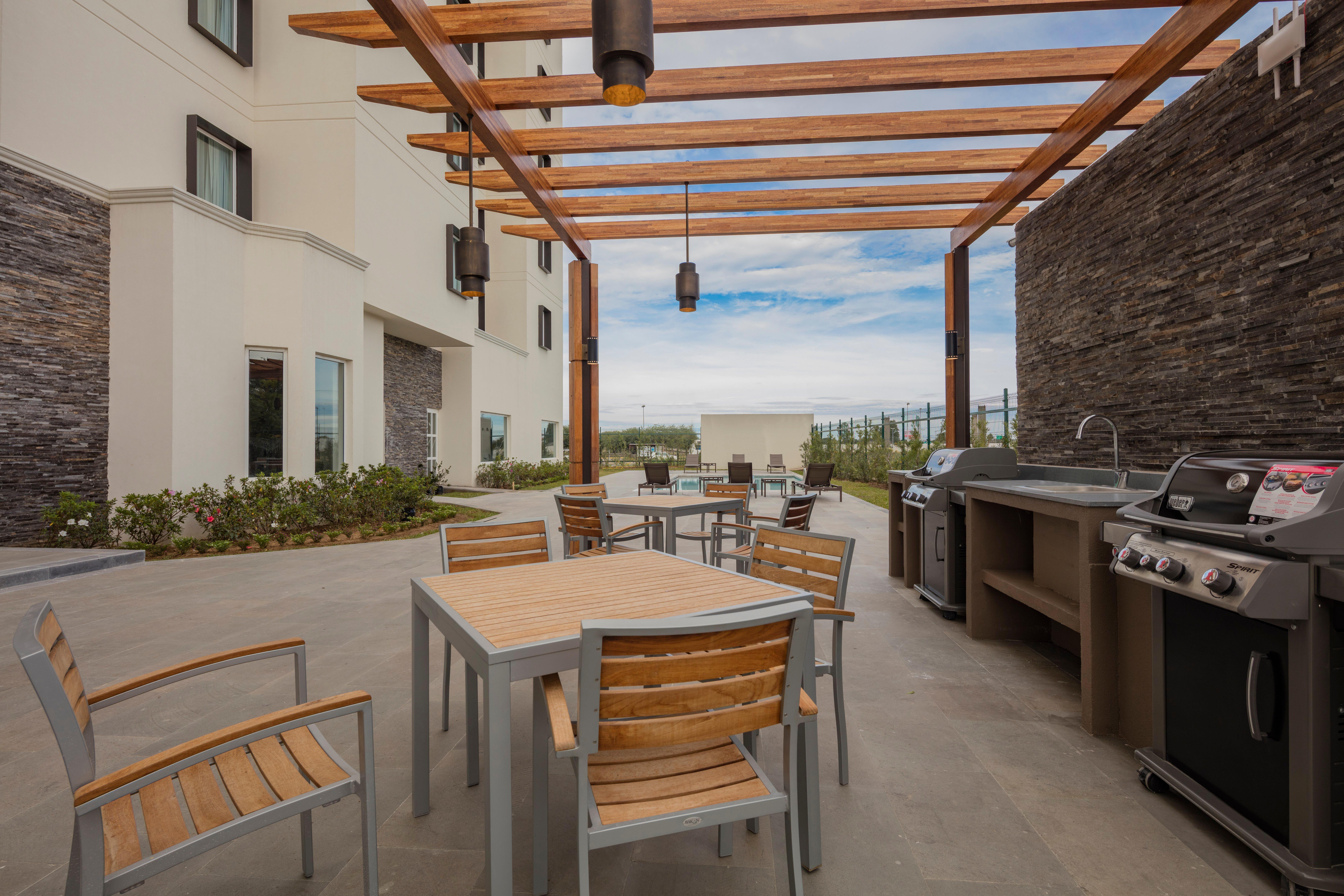 Staybridge Suites - Saltillo By Ihg Dış mekan fotoğraf