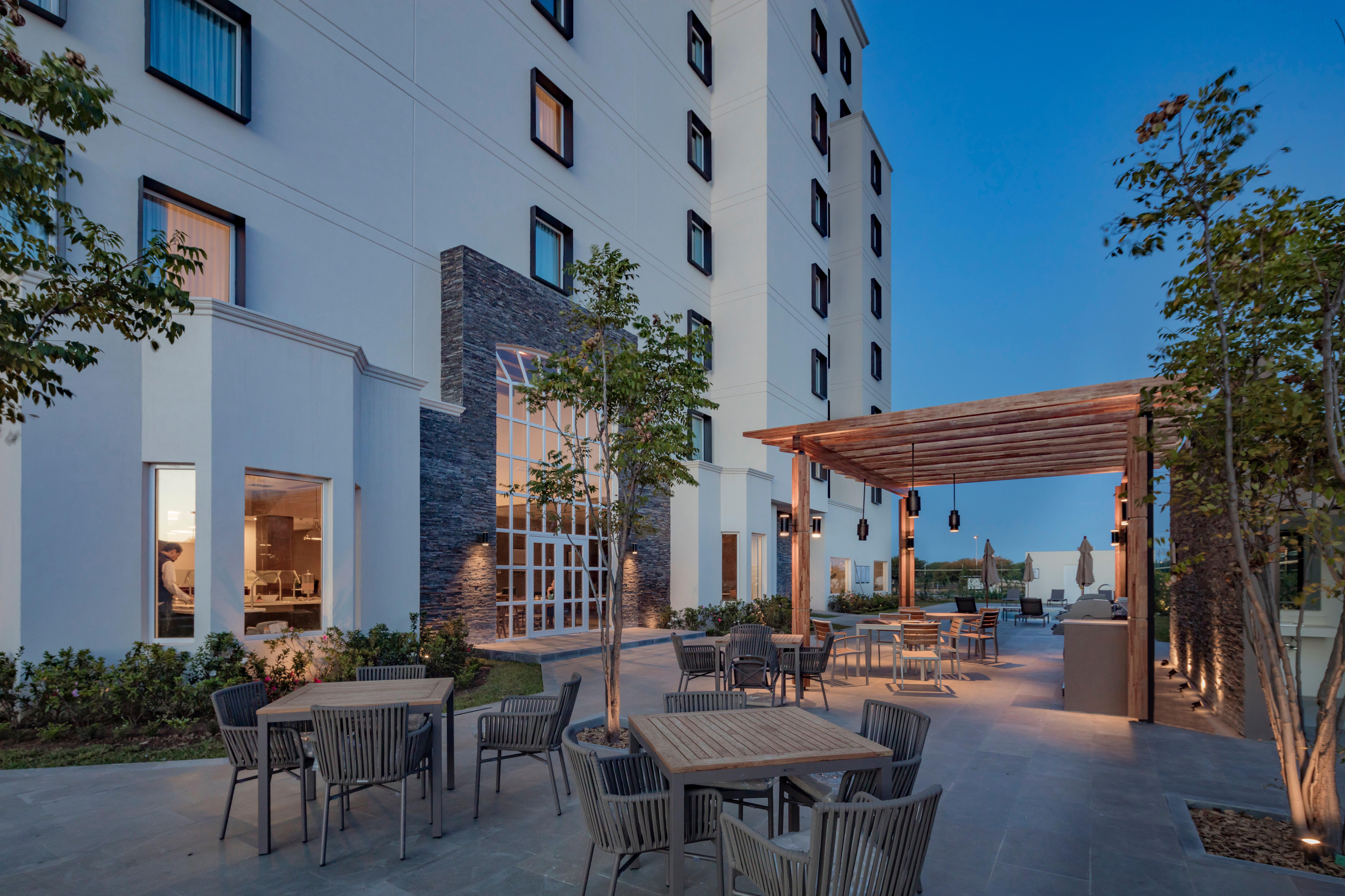 Staybridge Suites - Saltillo By Ihg Dış mekan fotoğraf